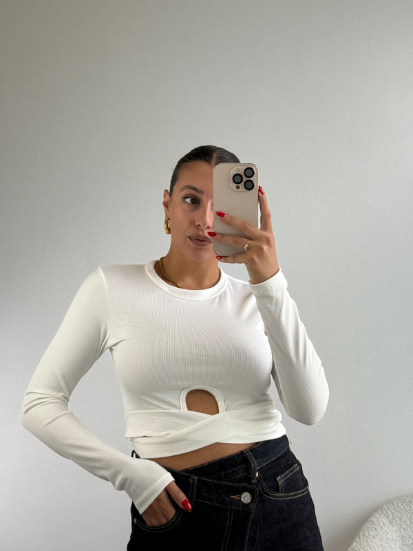 Top crop cut-out