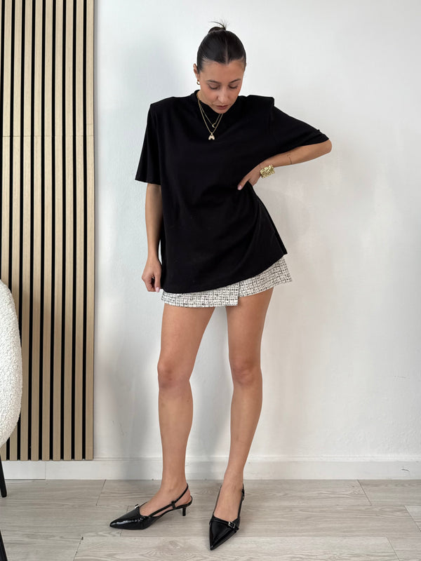 T-shirt over spalline