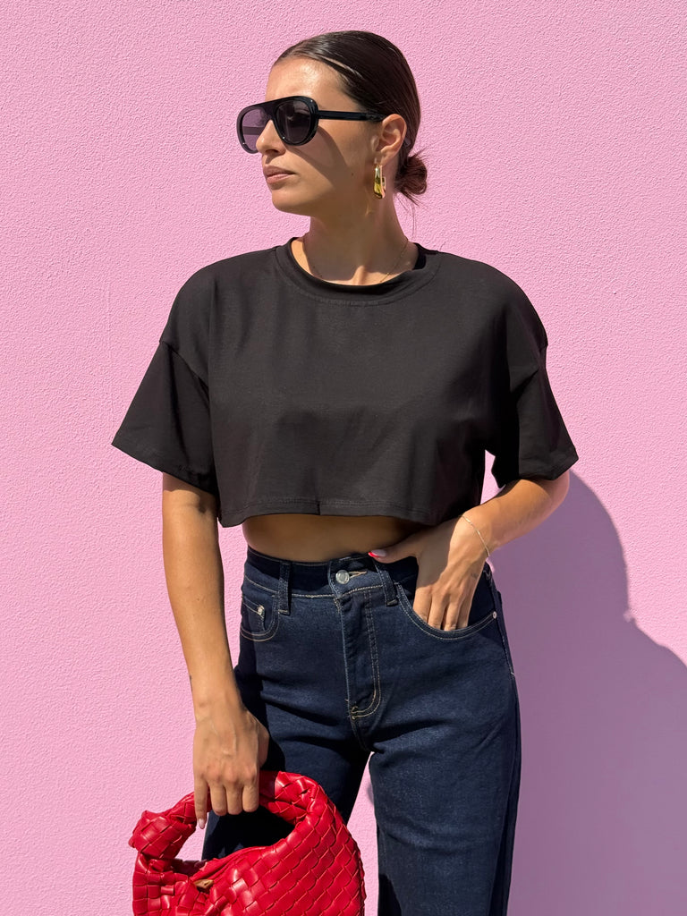 T-shirt crop nera