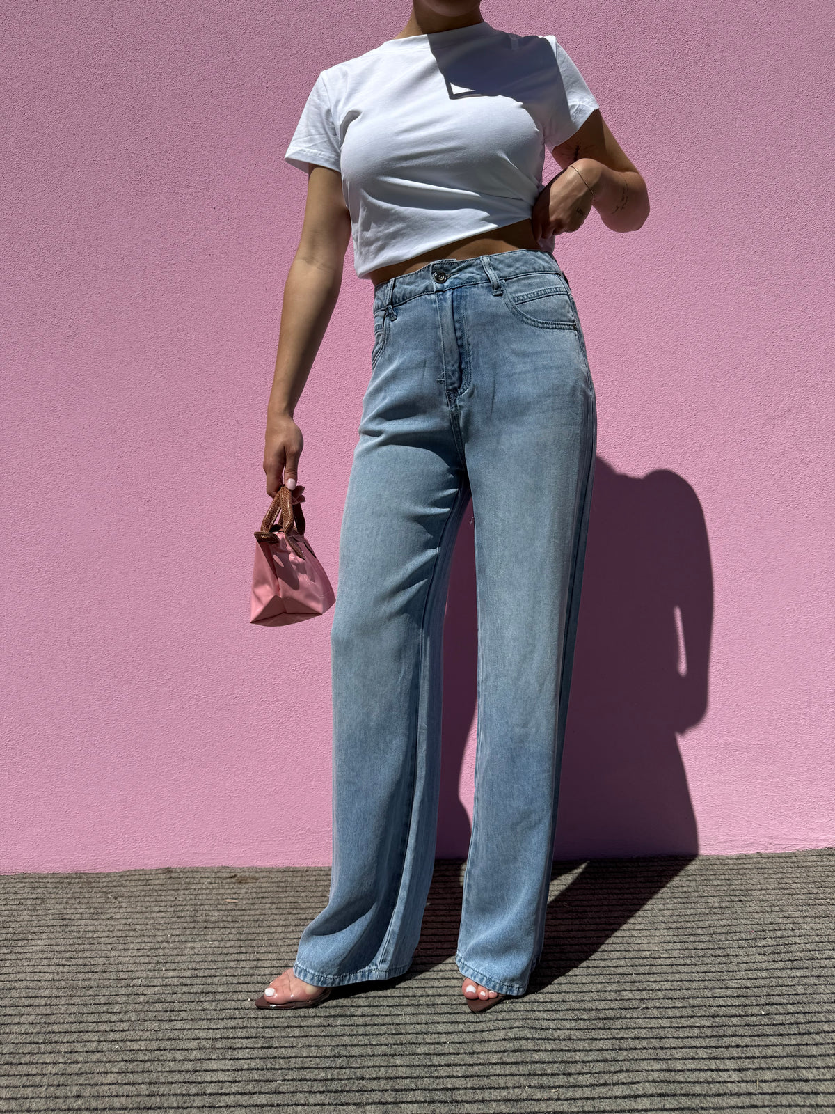Jeans con bandana rosa