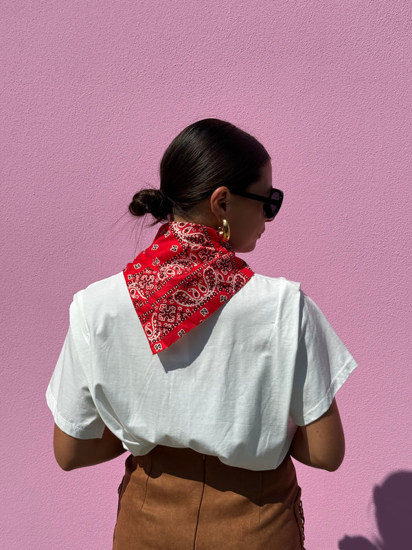 T-shirt con bandana