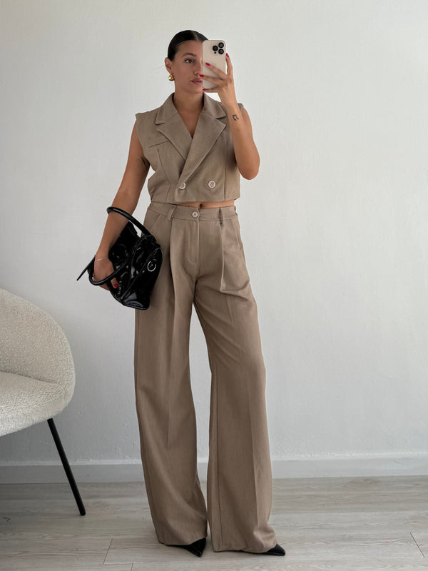 Completo gilet crop e pantalone