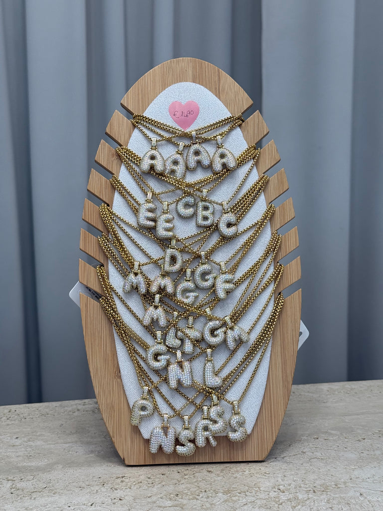 Collana lettera bombata oro