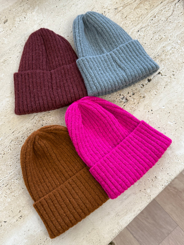 Cappello a costine in maglia