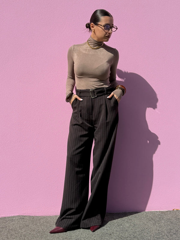 Pantalone gessato con cintura