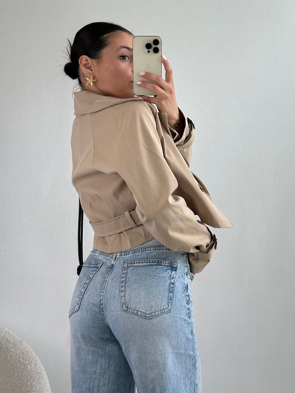 Trench corto