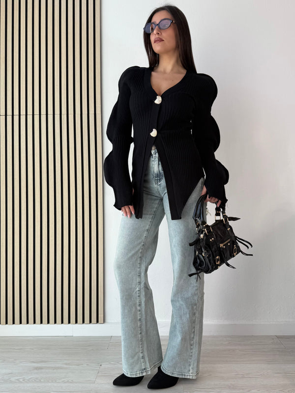 Jeans back destroyed