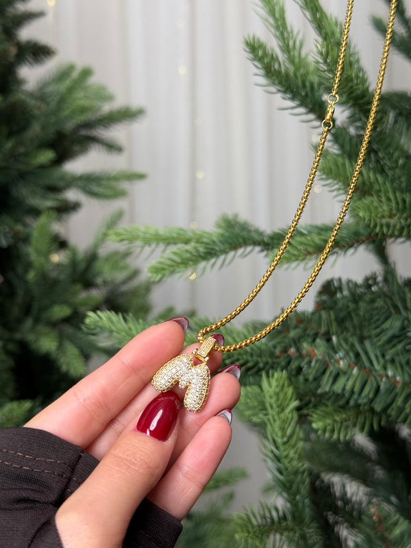 Collana lettera bombata