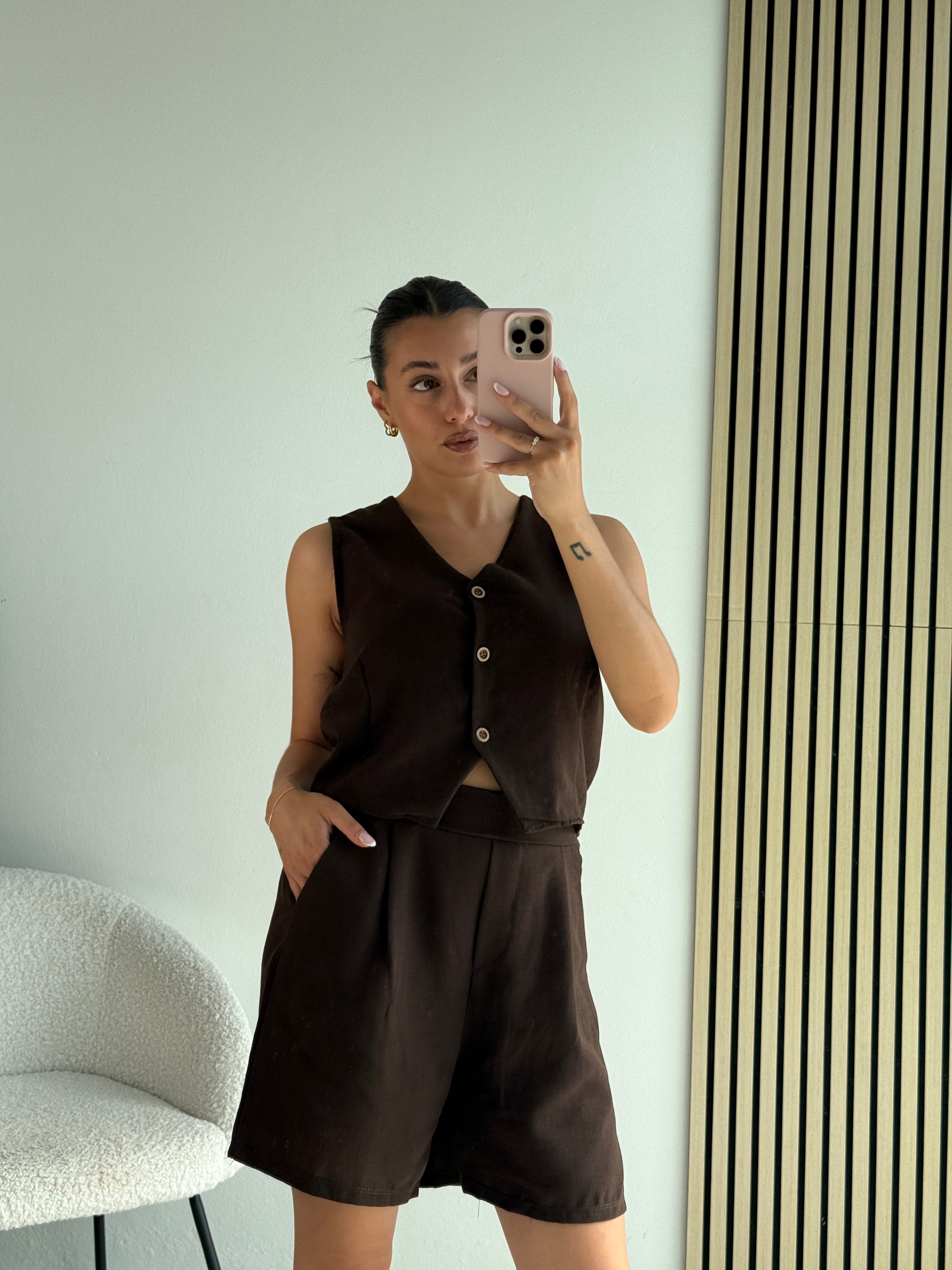 Completo Savana gilet e shorts