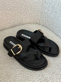 Sandalo fibbia oro