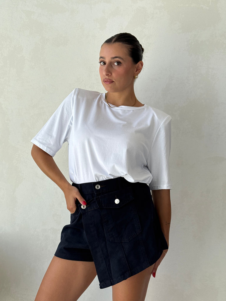 T-shirt con spalline bianca