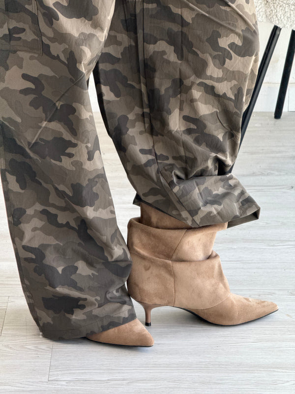 Stivaletto suede beige