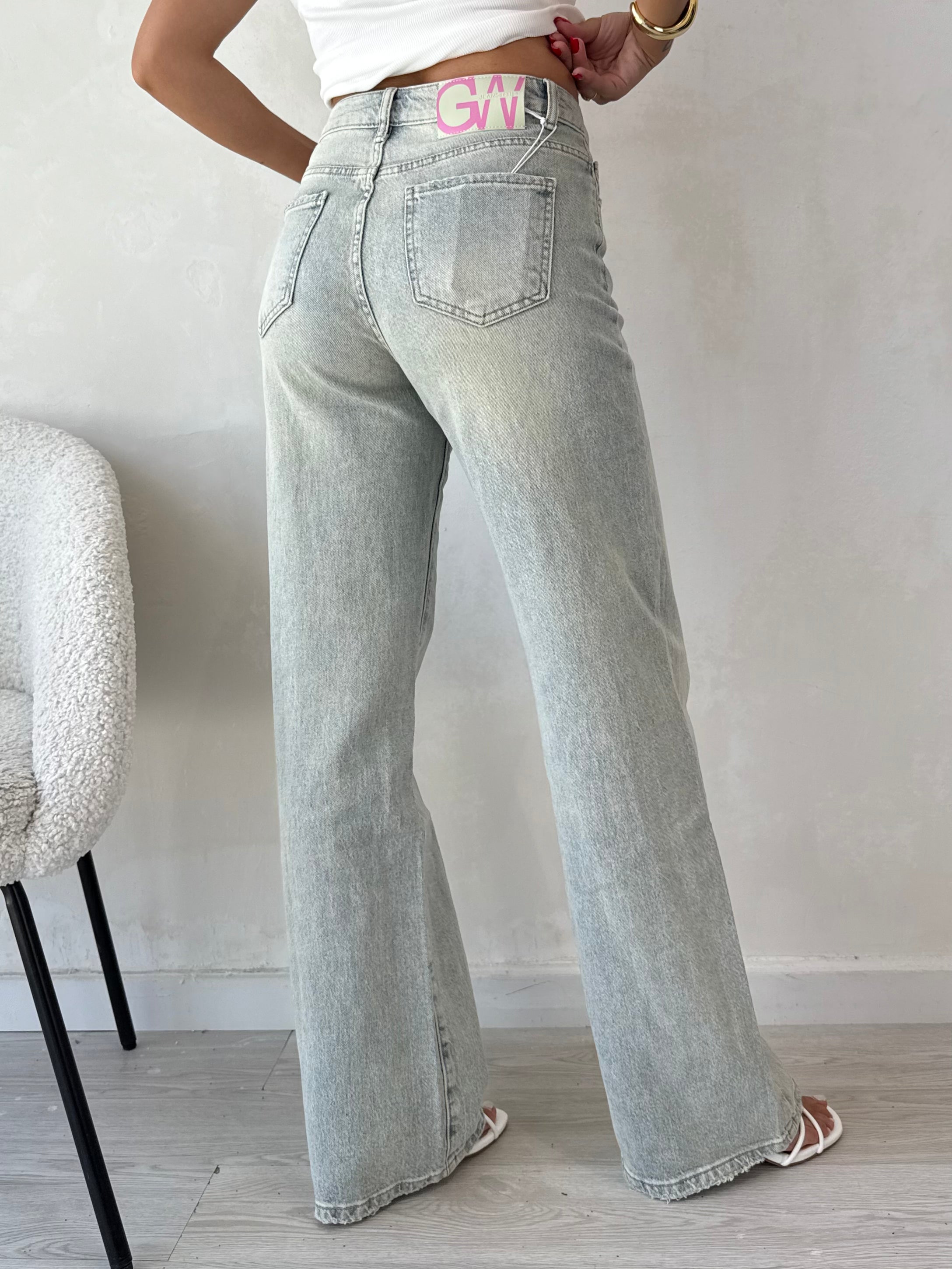 Jeans palazzo chiaro