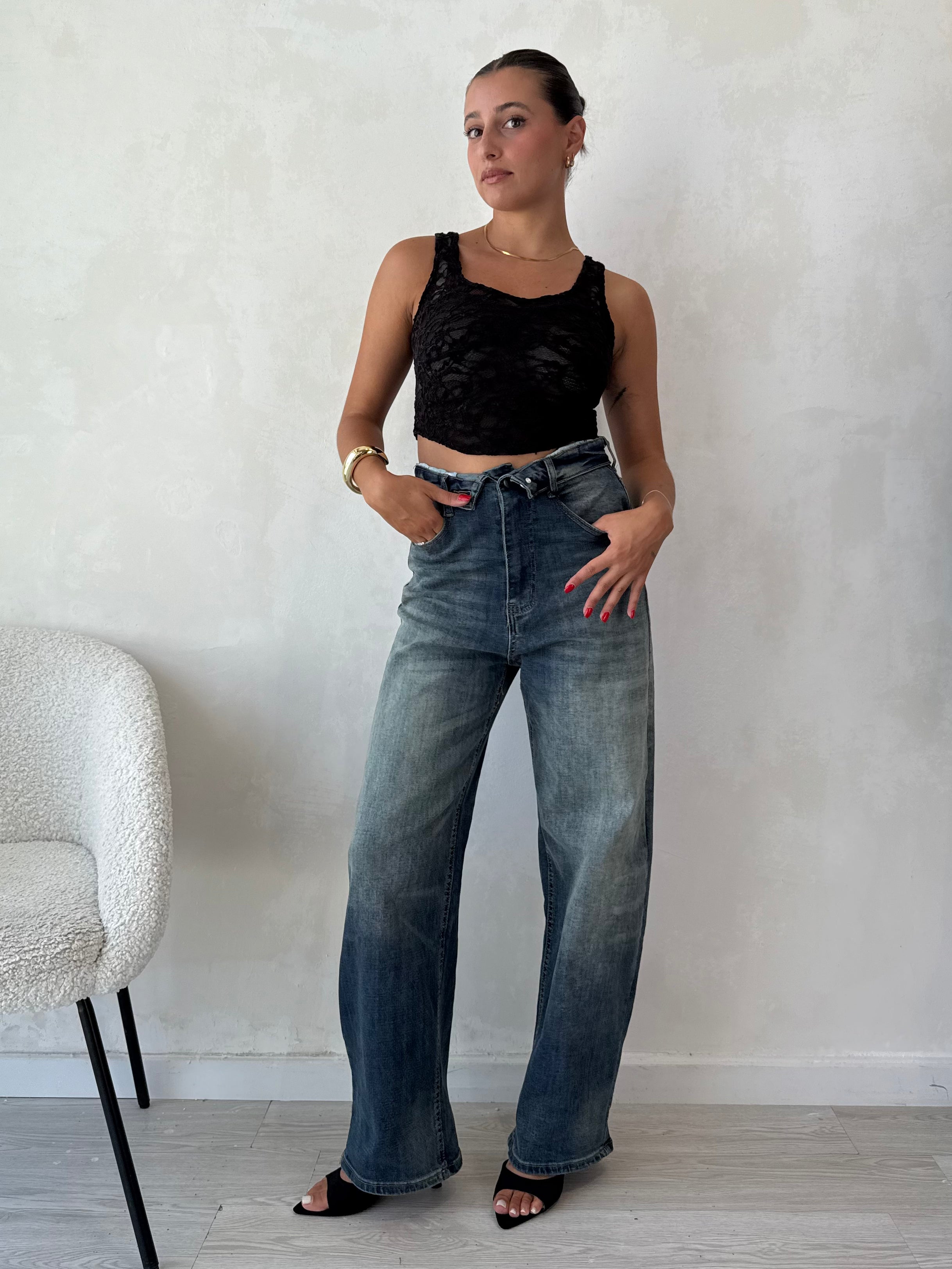 Jeans con risvolto blu scuro (veste grande)