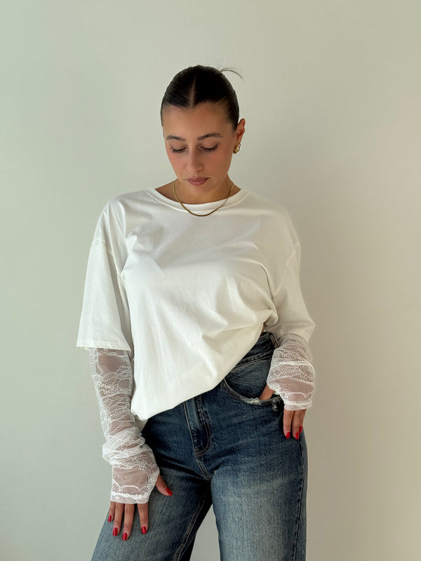 T-shirt over con maniche in pizzo