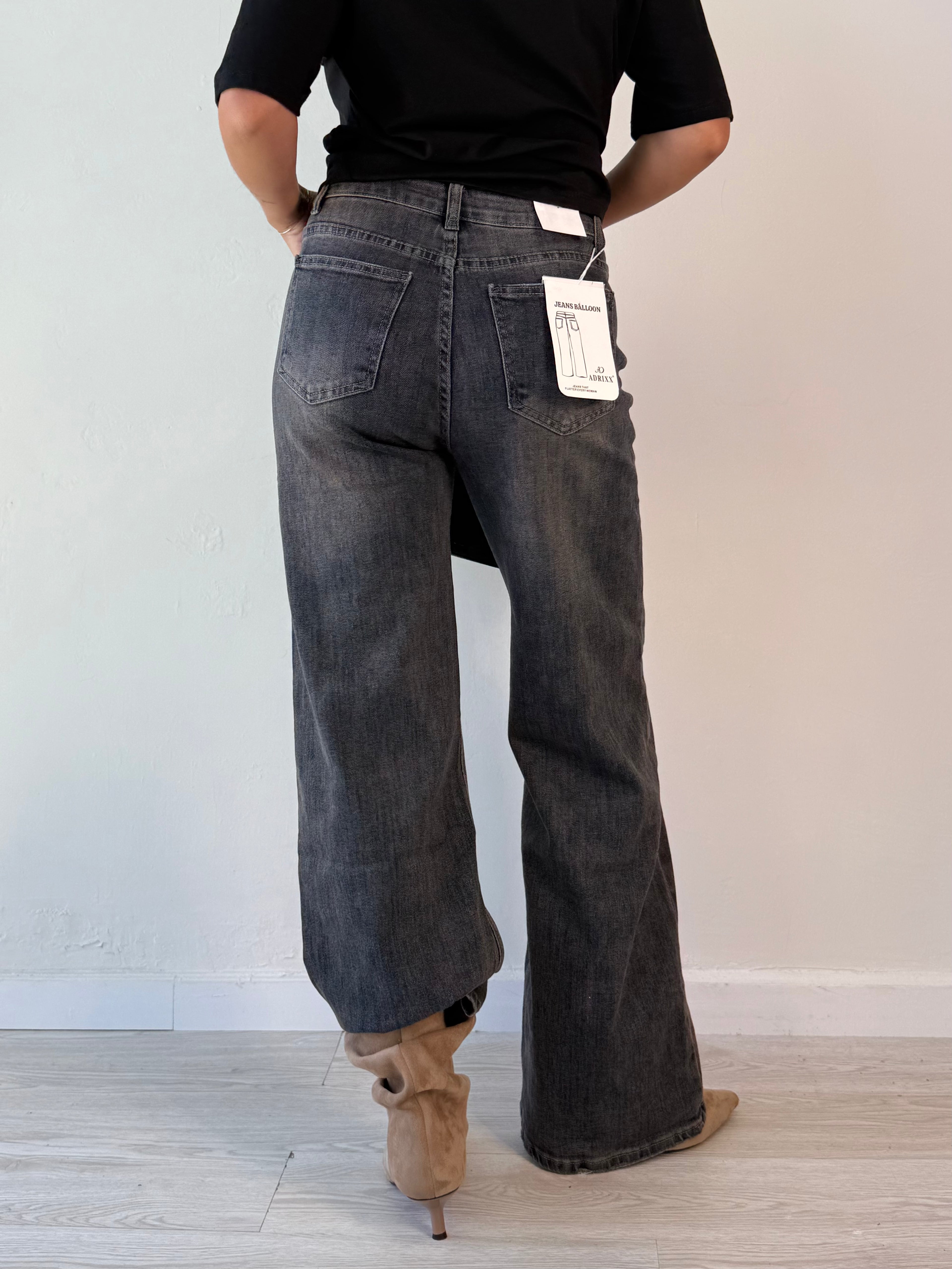 Jeans palazzo nero sabbiato